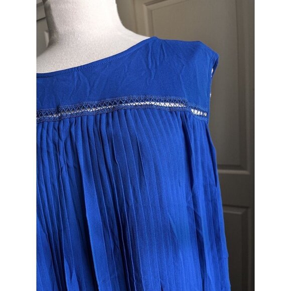 T Tahari sleeveless solid blue pleated top lined $78 size XL suit blouse work - Picture 3 of 6